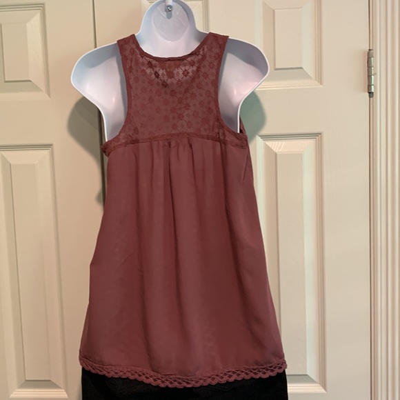 Sleeveless Top - Picture 3 of 5